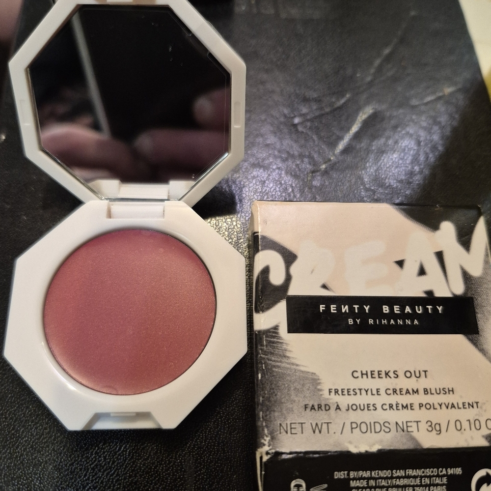Fenty Beauty by Rihanna Cheeks Out Freestyle Cream Blush*SUMMERTIME WINE*